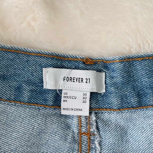 Forever 21, Boyfriend Jean Shorts. - Picture 3 of 3